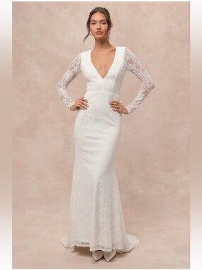 NWT Lulus Emmersyn White Lace Backless Maxi Dress